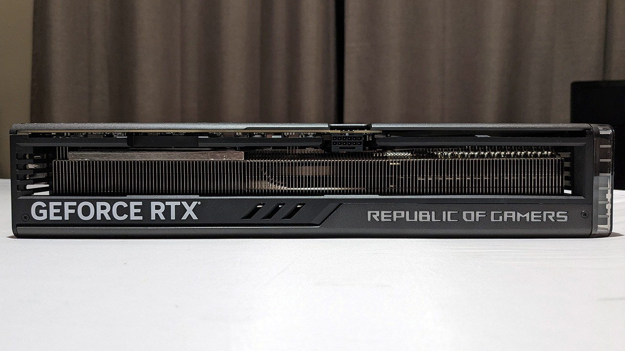 Asus ROG Strix GeForce RTX 4090 side