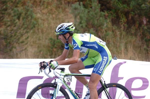 Vincezo Nibali (Liquigas-Doimo) digging in on the final climb.