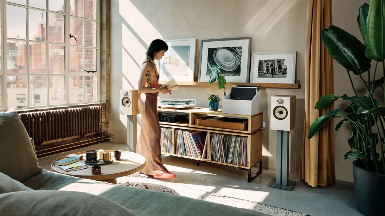Standmount speakers: Bowers &amp; Wilkins 606 S3