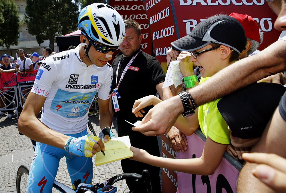 Fabio Aru (Astana) greets his fans in the morning of stage 10