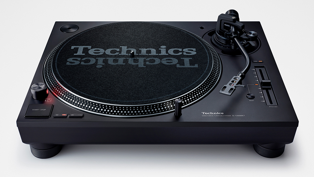 There's a new Technics SL-1200 DJ turntable on the way, and it 