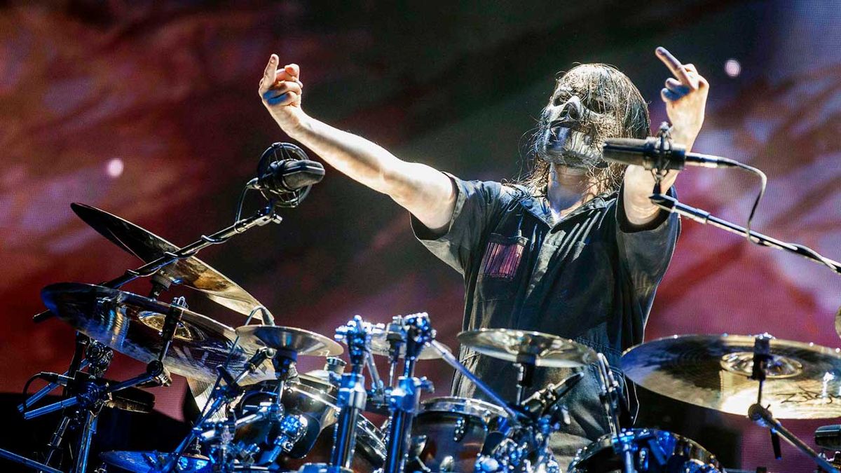 Jay Weinberg onstage