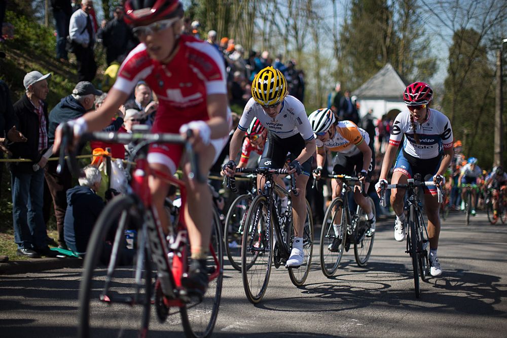 Emma Johansson (SWE) of Wiggle Hi5 Cycling Team digs deep in the last few hundred metres of the Fl&egrave;che Wallonne Femmes