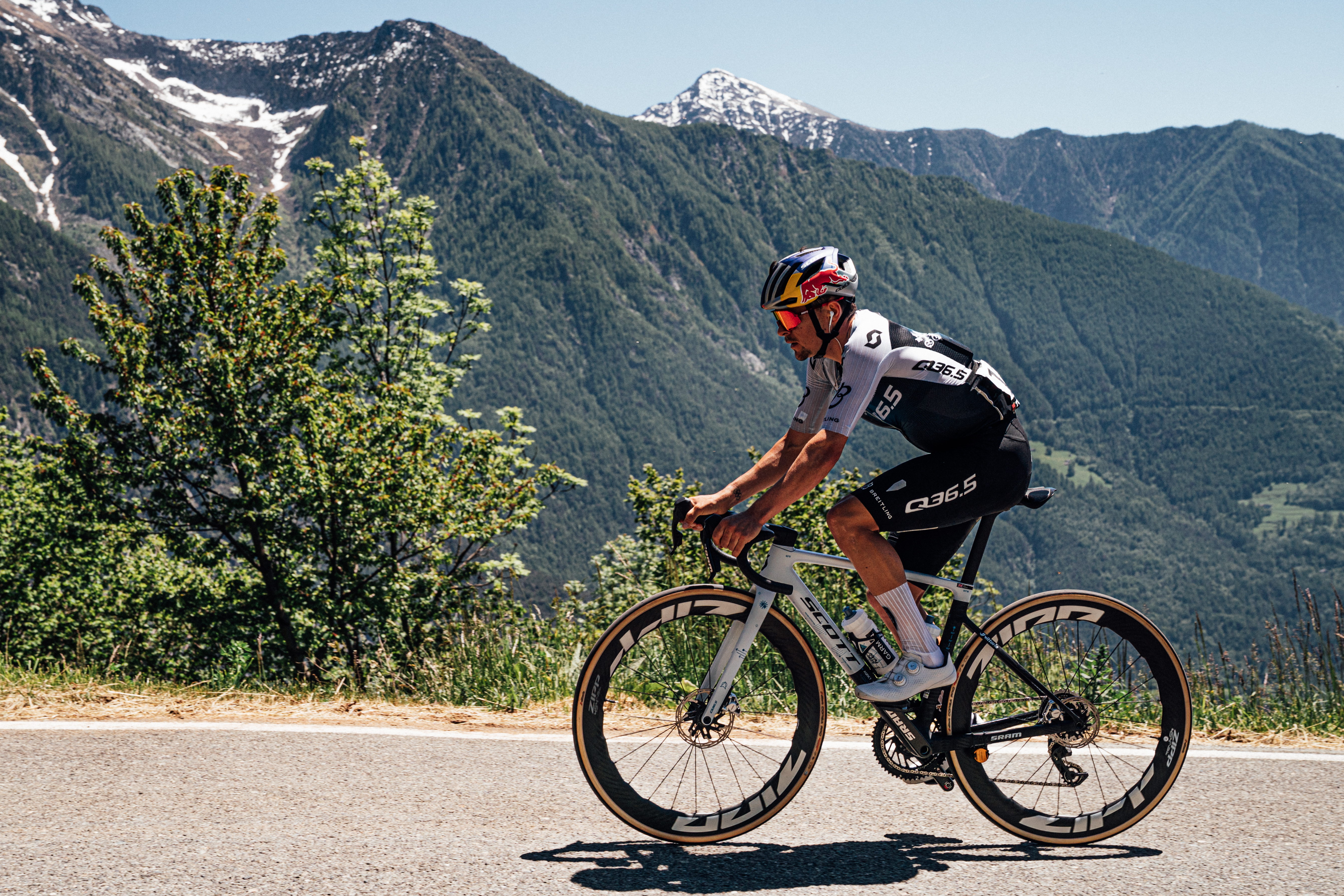 Giro d'Italia Stage 19, Biella to Champoluc, Italy - Tom Pidcock, Q36.5 Pro Cycling Team