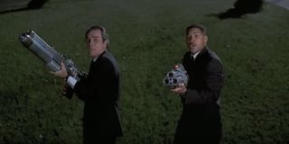 Men In Black Will Smith and Tommy Lee Jones' weapons