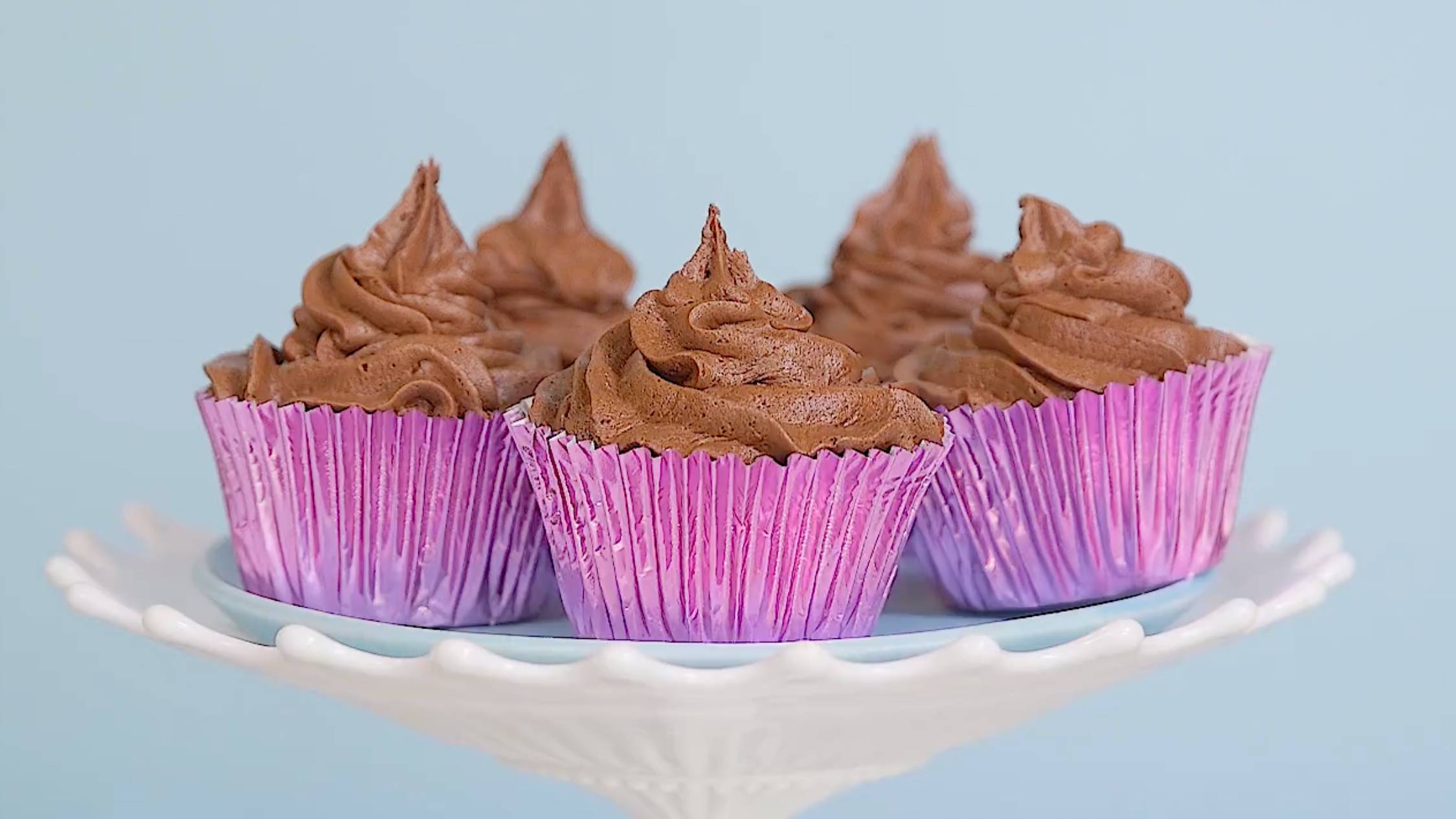 Chocolate cupcake American Recipes GoodTo image