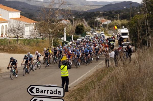 The Volta ao Algarve peloton led by Team Sky.