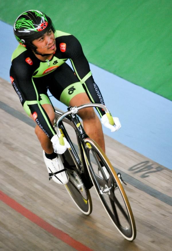 Malaysian Azizul Hasni Awang (YSD Track Team)