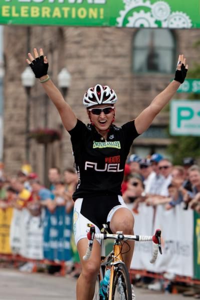 Leah Kirchmann (Colavita-Forno d'Asolo) gets the win today in Menomonie.