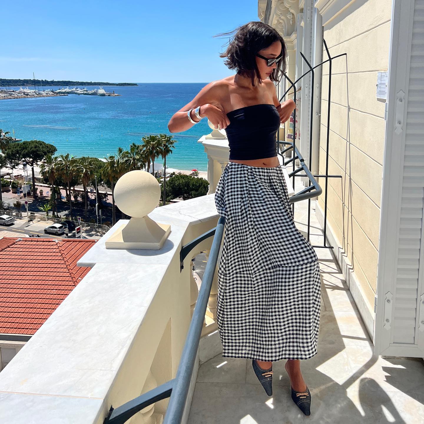 An image of Laura Harrier with a Du Cap bob, one of the biggest short hair trends of 2025.