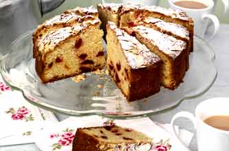 Recipe: Almond and orange cake | Daily Mail Online
