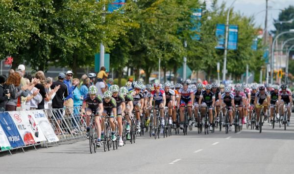 The main group passing the start/finish of the 10 lap, 80 km. finish circuit