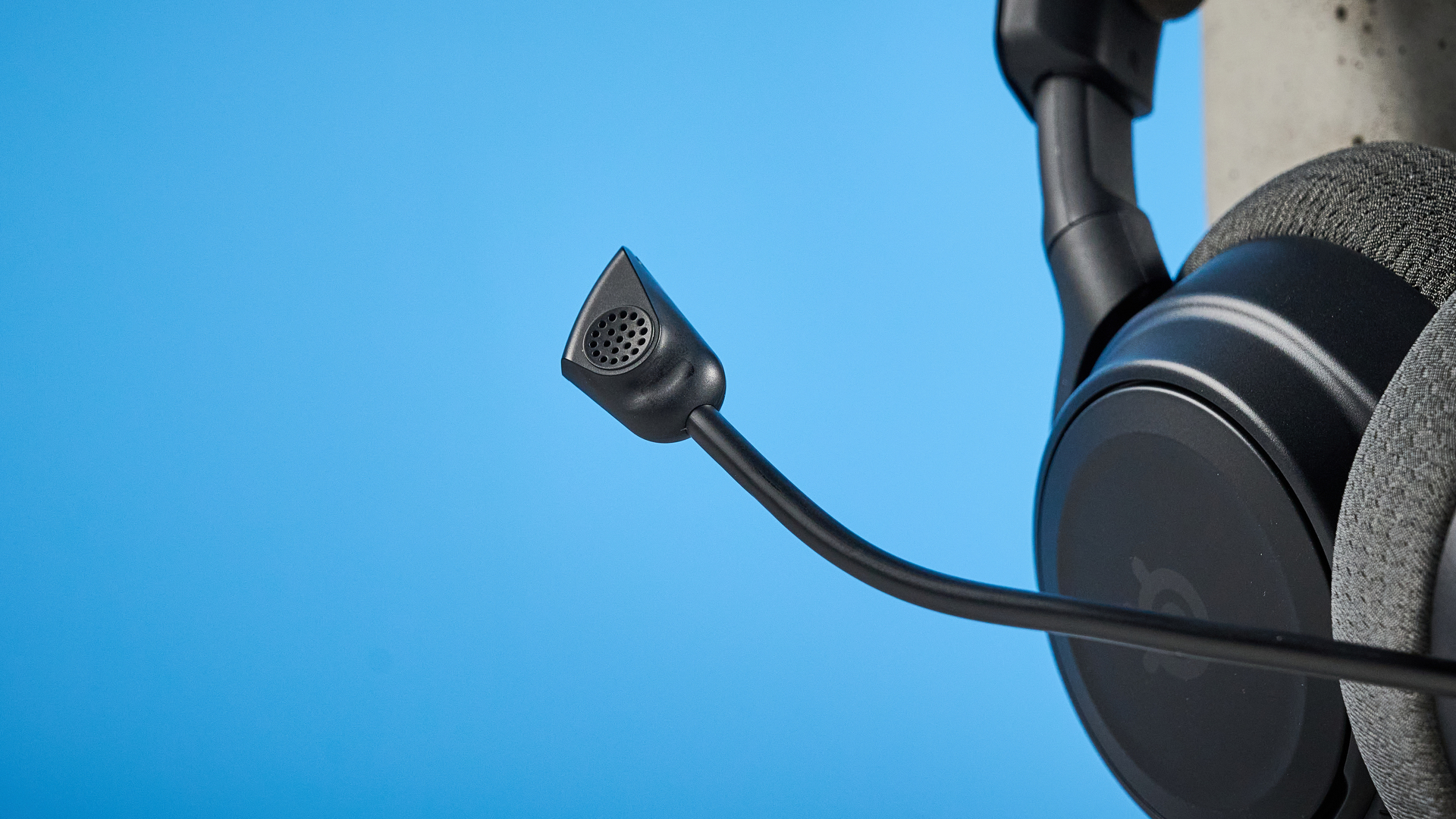 The SteelSeries Arctis Nova 7 Gen 2 against a blue background