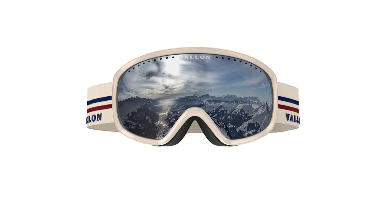 7 essentials you need for this year's ski season
