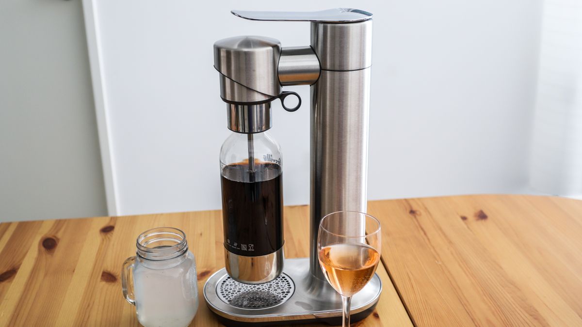 Breville the InFizz Fusion sparkling beverage maker in Brushed Steel