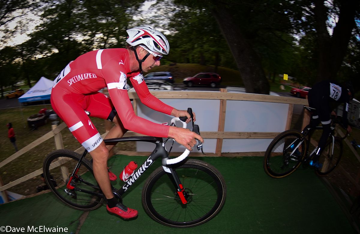 Todd Wells (Specialized) riding to a sixth place finish