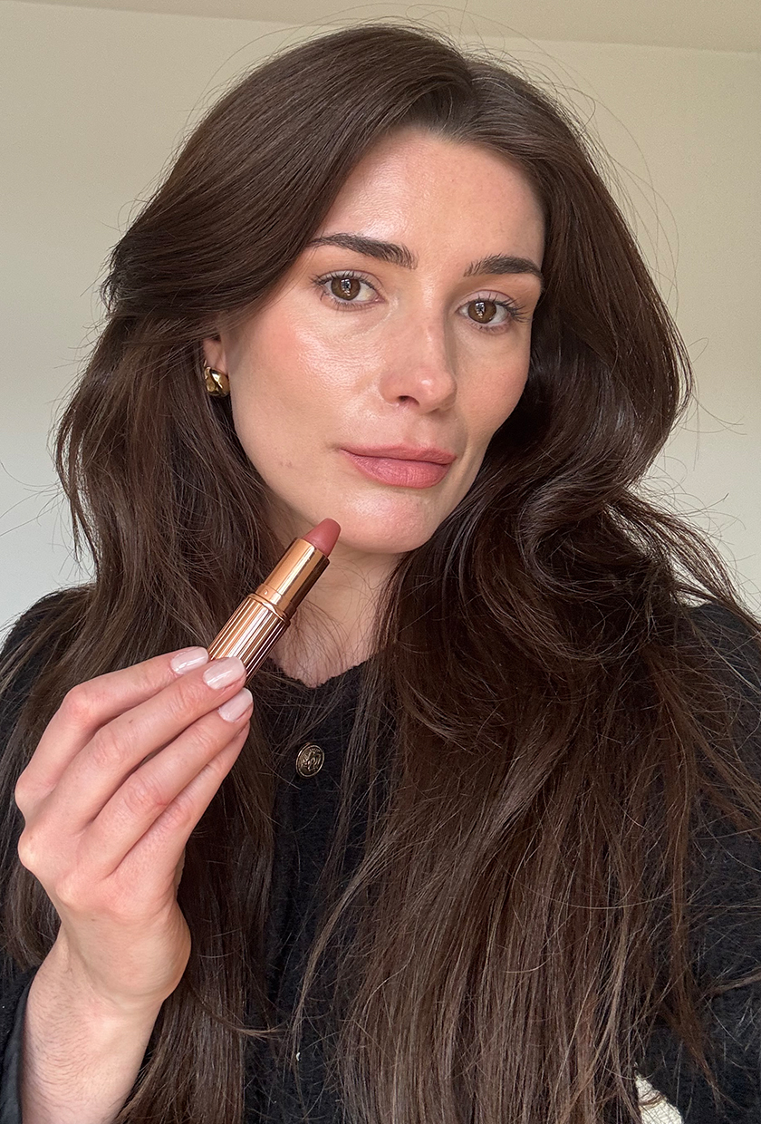 Eleanor wearing Charlotte Tilbury Pillow Talk Lipstick