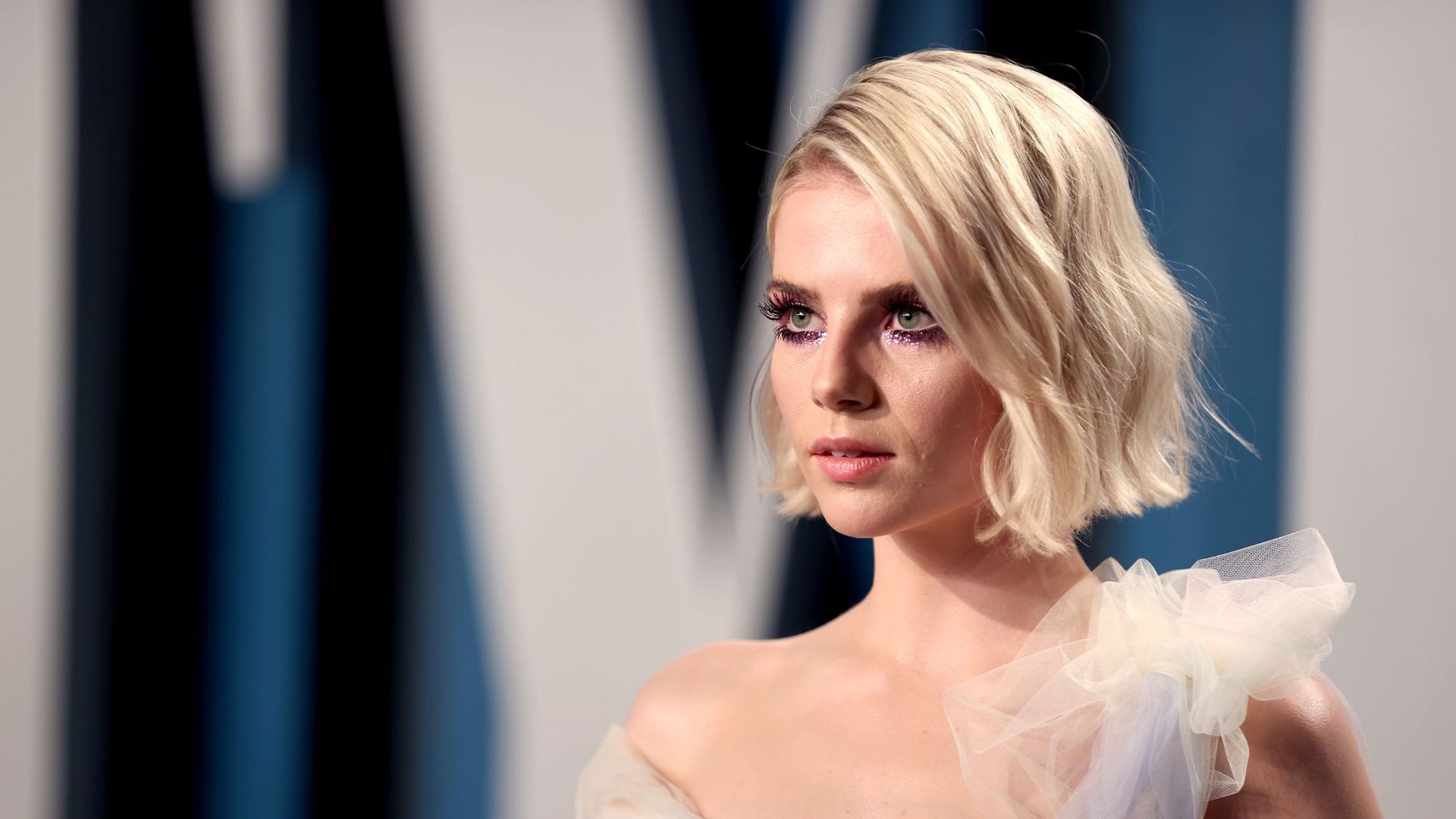 Lucy Boynton arrives at the Vanity Fair party