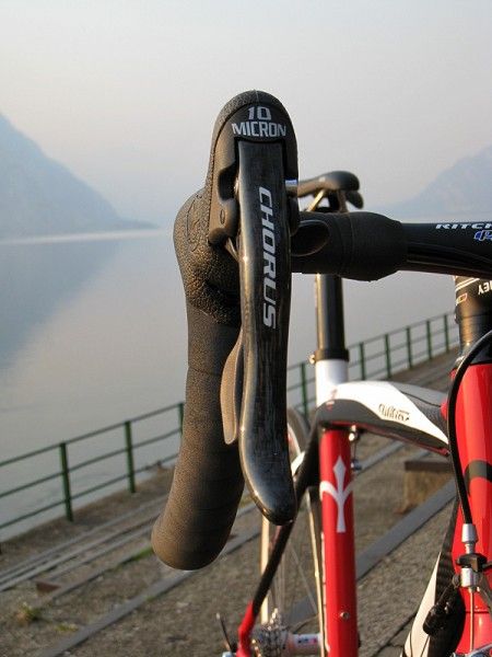 Campagnolo Chorus Ergopower levers provided the usual exemplary performance.