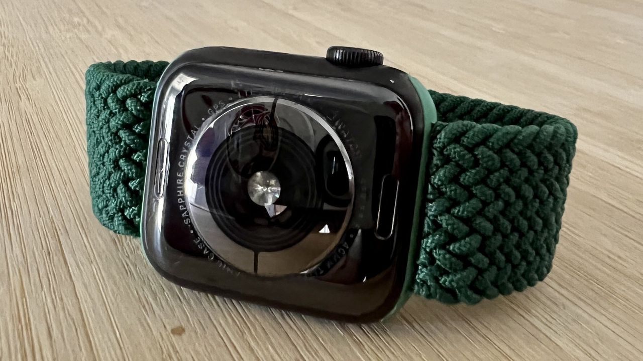 Zagg Braided Watch Band Forest Green Underside