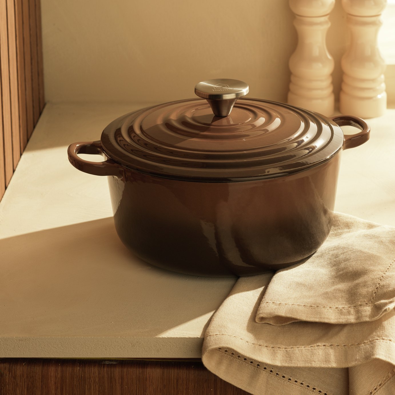 Habitat 3.3 Litre Cast Iron Casserole Dish - Chocolate