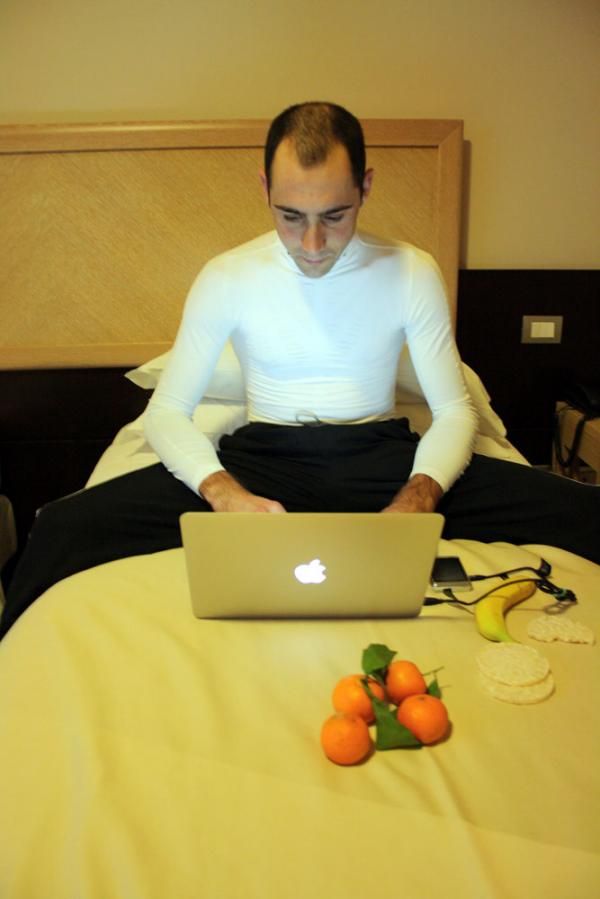 Paolo Longo Borghini relaxes with his Mac