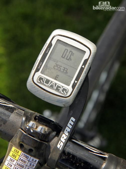 Niki Terpstra's (Omega Pharma-QuickStep) Garmin Edge 500 computer displays just a few pieces of key information