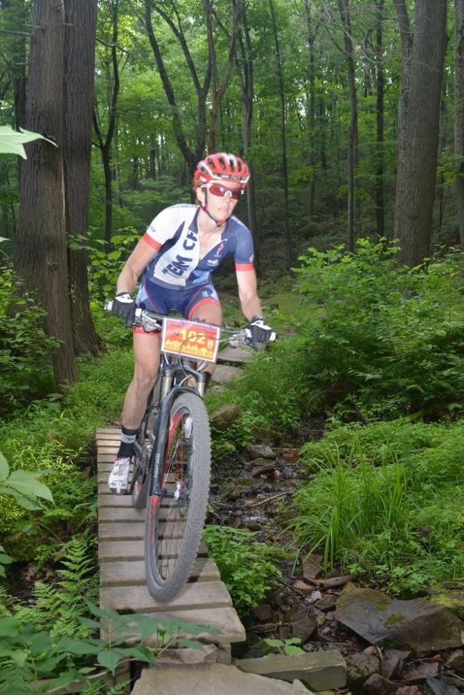 Kathleen Harding (Team CF) leading the women's field through Three Bridges