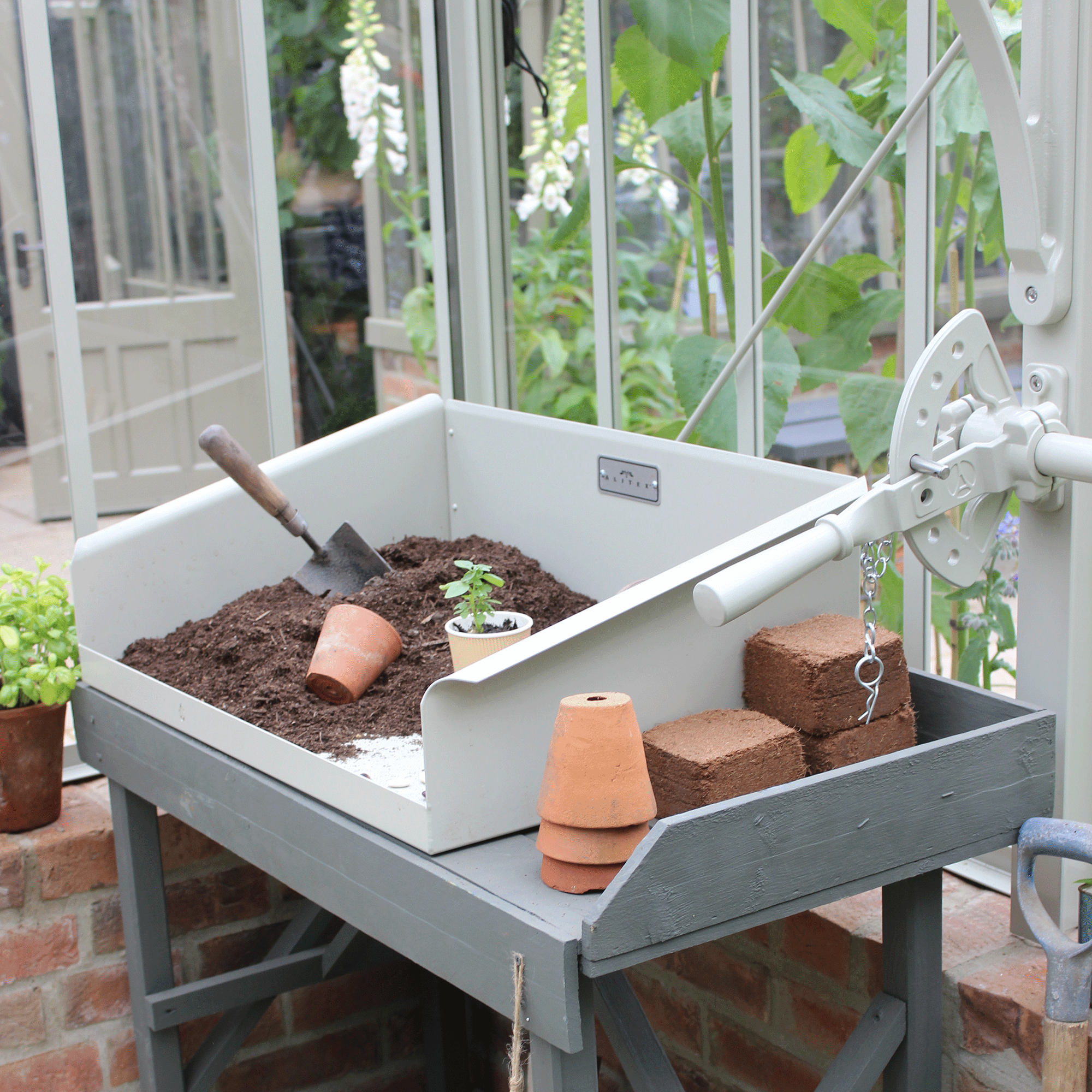 potting bench with compost