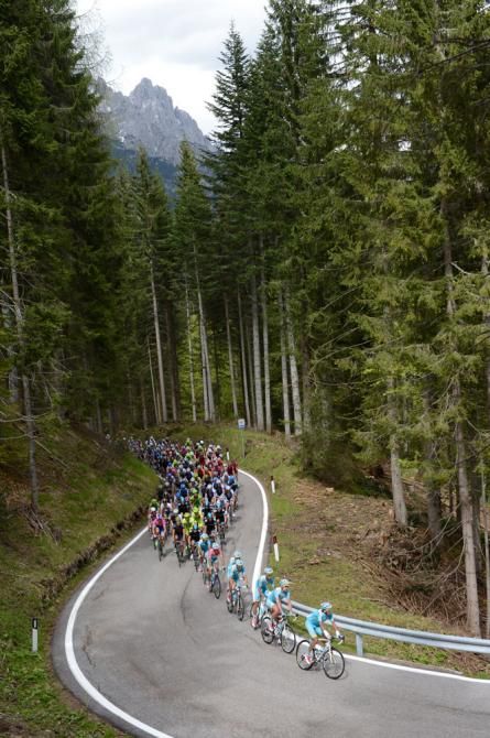 The Astana team of Giro leader Vincenzo Nibali sets tempo in the peloton