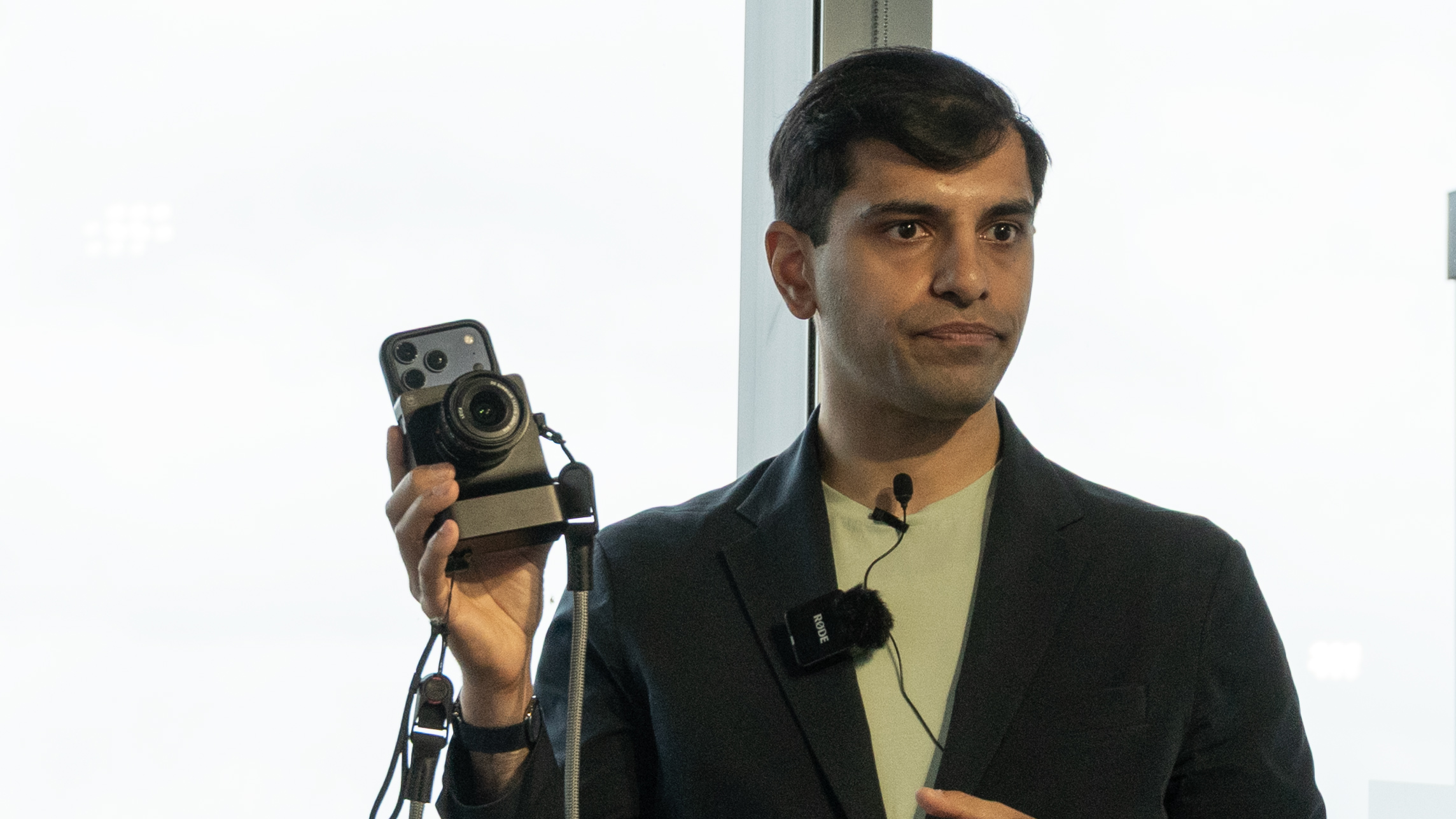 Camera Intelligence Caira