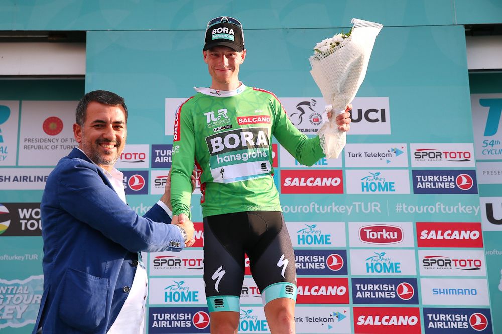 Sam Bennett in green after stage 3 in Turkey