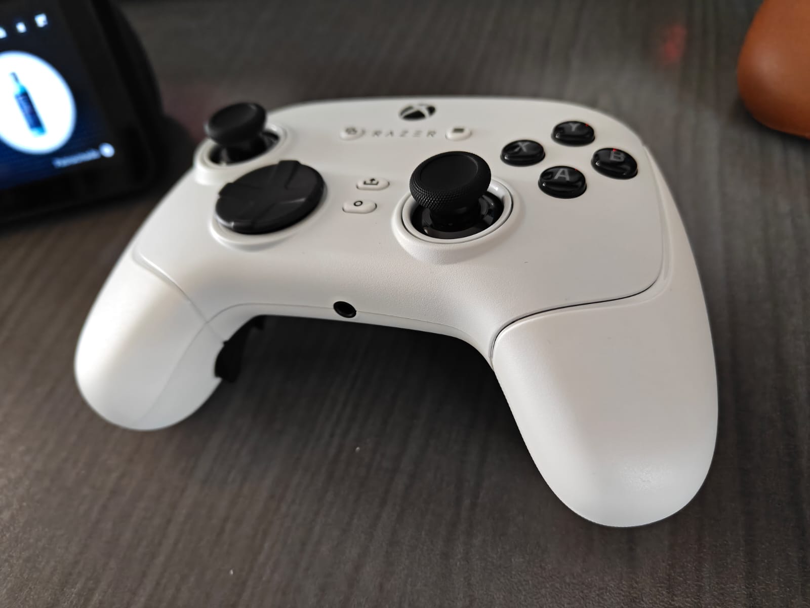 Razer Wolverine V3 Pro