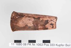 Apart from a few scratches, the 2.6-inch-long (6.5 centimeters) blade is undamaged.&nbsp;