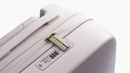 170220-raden-suitcase-2.jpg