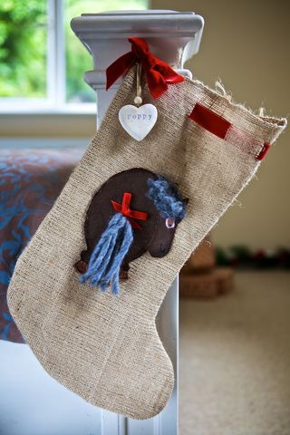 pony-hessian-stocking-01