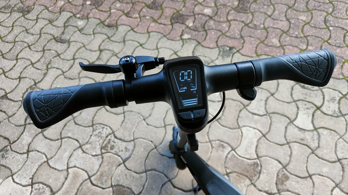 Antwi H10 electric scooter review snazzylooking escooter for urban