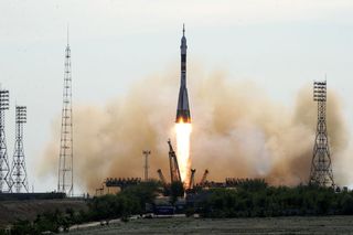 Soyuz TMA-04M Launches Expedition 31 to ISS