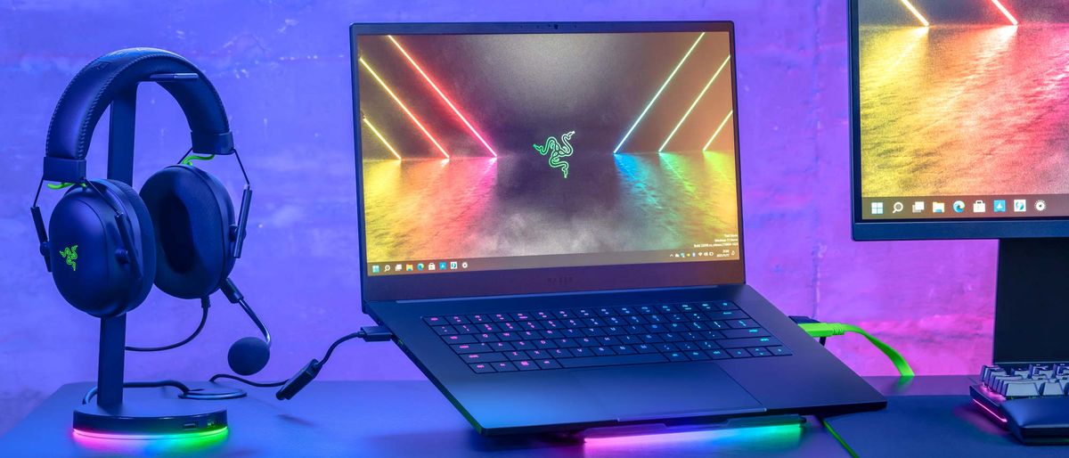 Razer Blade 15 (2022) on desk