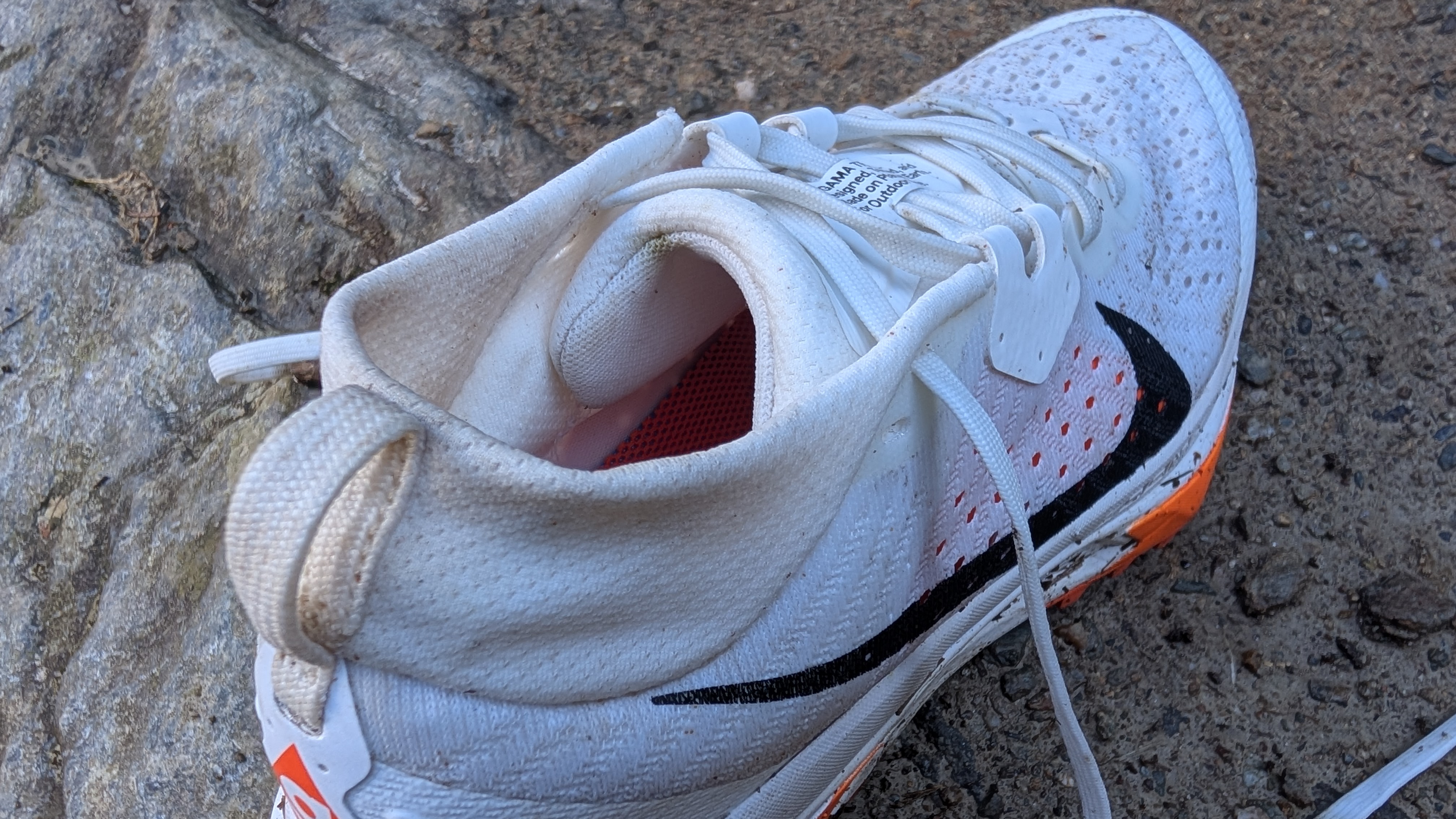 Close up of the ankle cuff and pull tab on the Nike ACG Zegama Trail shoes