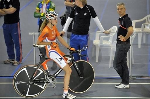 The Netherlands Koedooder will face two-time pursuit champion Sarah Hammer in the qualifying round.