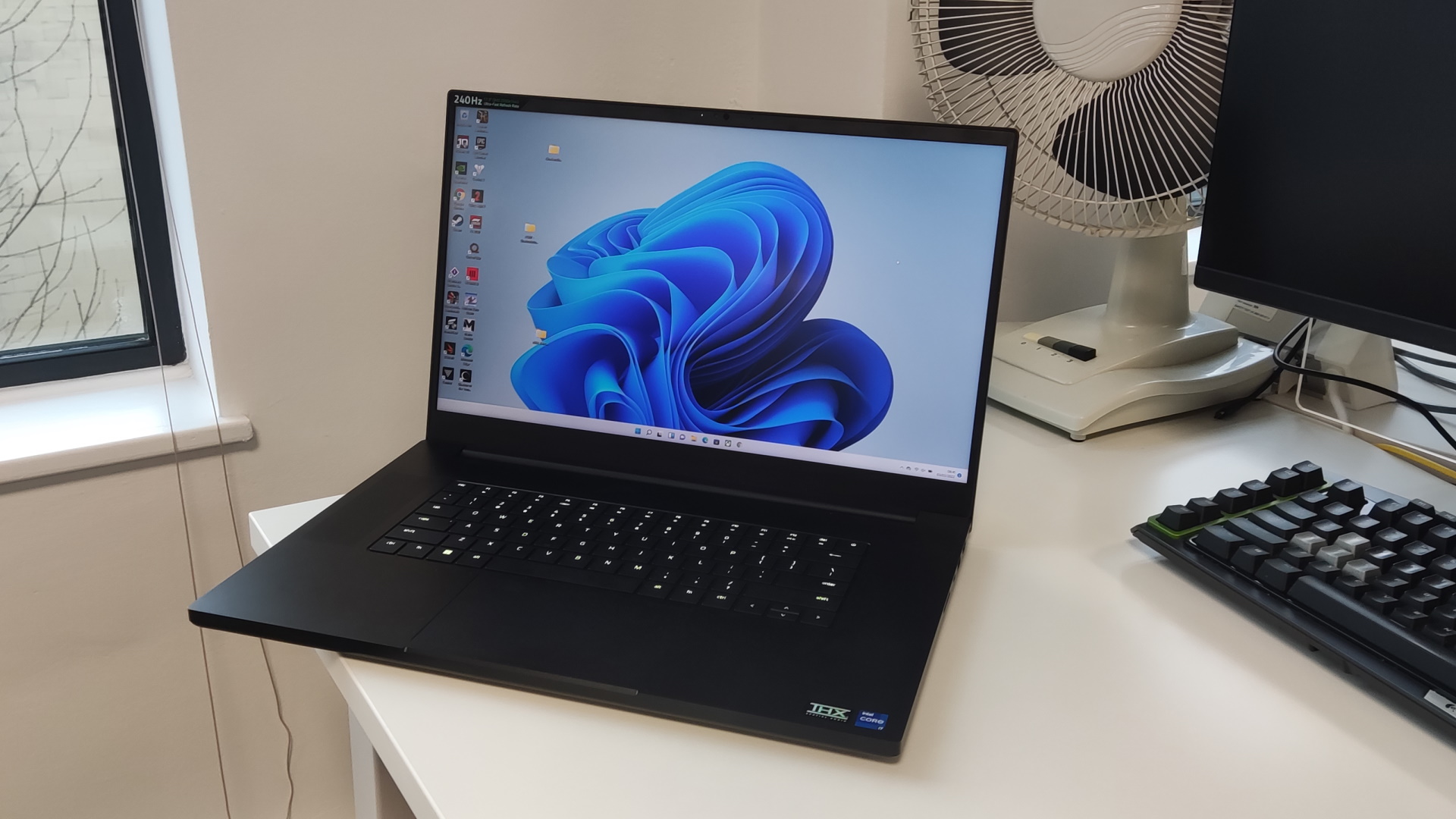 Image of Razer Blade 17 on a desk.