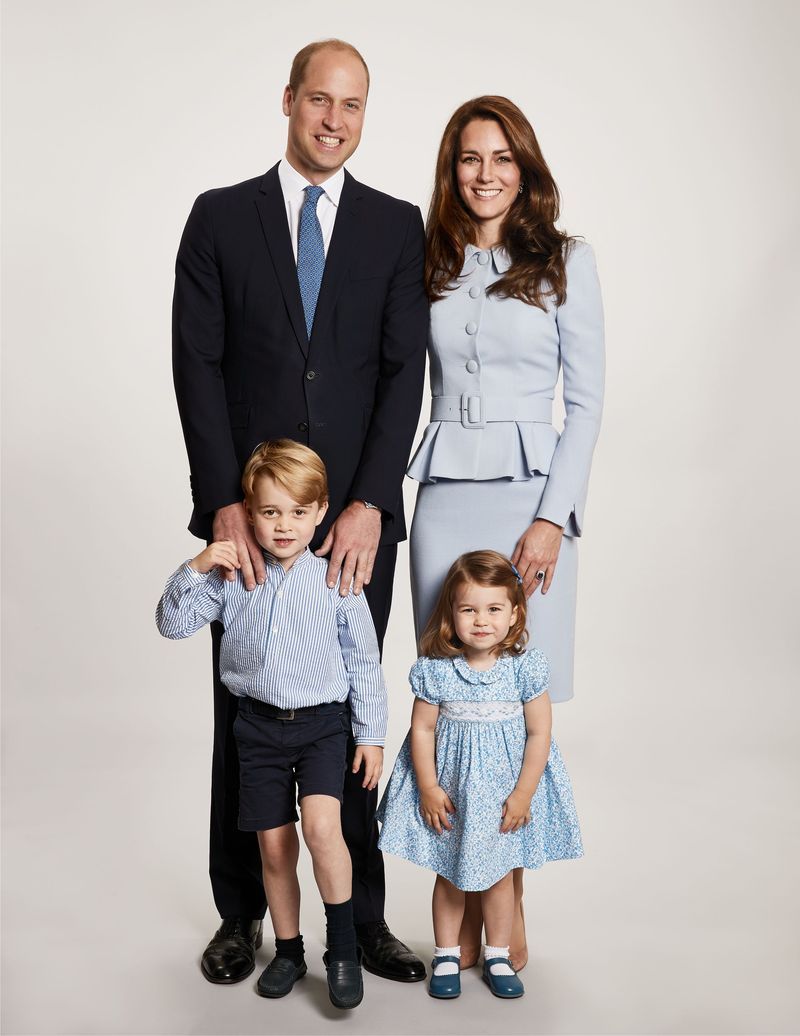 The Best Royal Family Christmas Cards Of All Time Marie Claire   CvAZeGaUeyxw4rhwctShkk 1600 80 