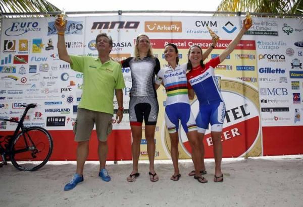 The women's podium of Ellen van Dijk, Marianne Vos and Annemiek van Vleuten