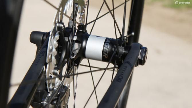 The new Bontrager Affinity Elite Disc TLR wheels use the company's so-called 'stacked' spoke lacing pattern that supposedly boosts wheel stiffness by pushing the spokes further apart