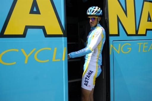 Alberto Contador gets ready for a 3 hour spin on the outskirts of Rotterdam.