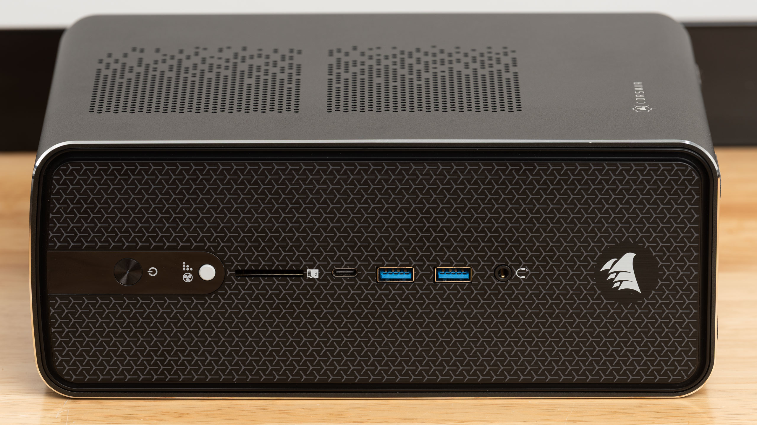 Corsair AI Workstation 300