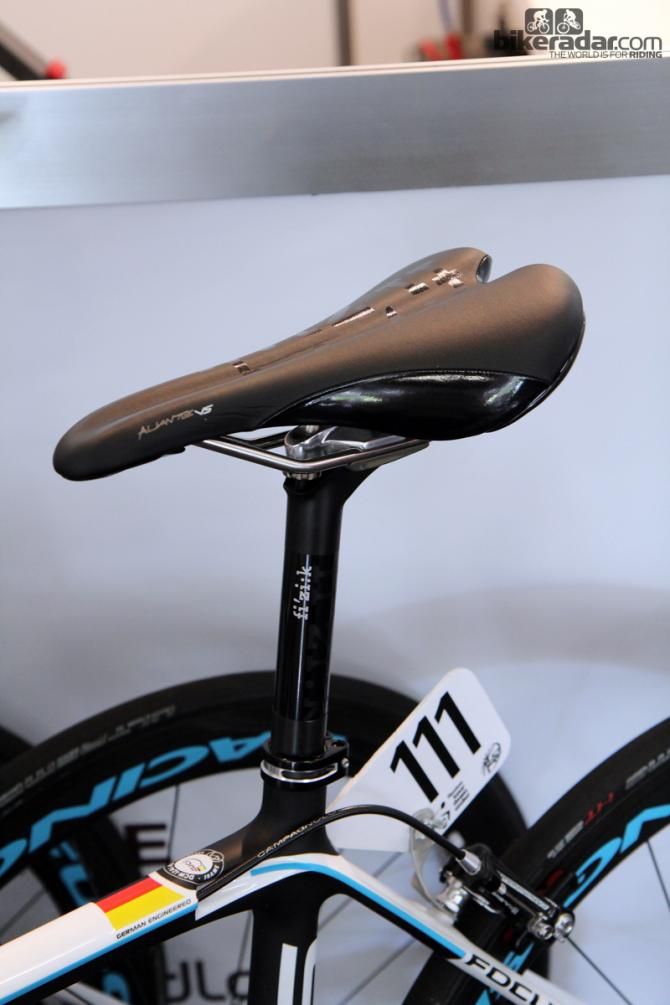 Not surprisingly, Ag2R-La Mondiale is also using fi'zi:k saddles and seatposts.