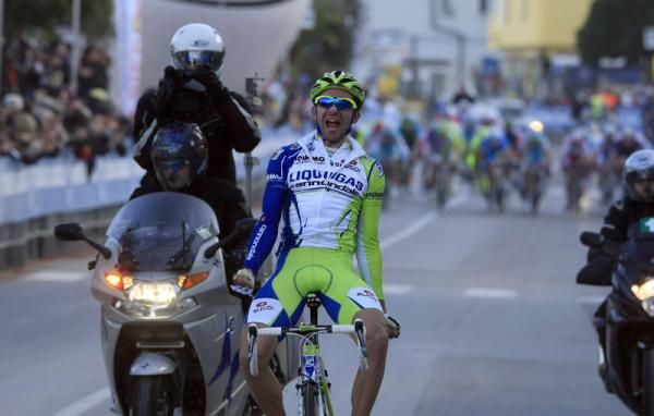 Moreno Moser (Liquigas Cannondale) wins alone