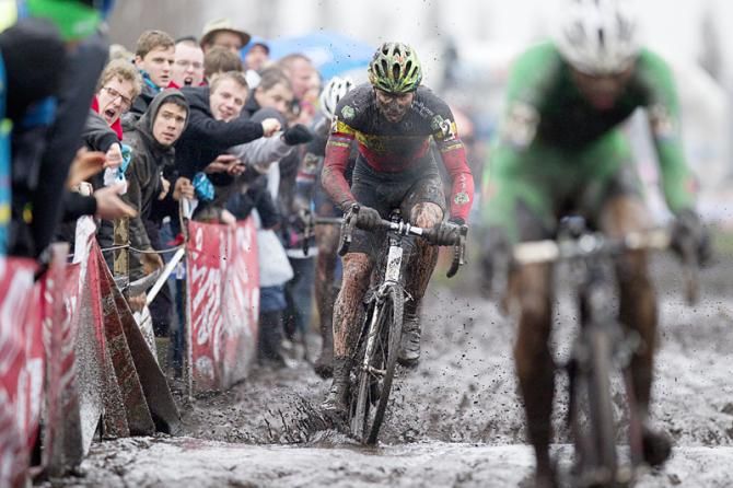 Sven Nys trails in the bpost Bank Trophy Loenhout